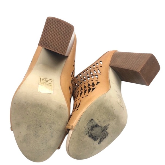 Jeffrey Campbell Tan Cutout Mules With Wood Heel Shoe - SZ 6 Geometric Artful - Picture 10 of 11